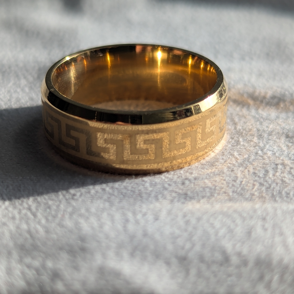 Greek Key Pattern Ring - Picture 4 of 4